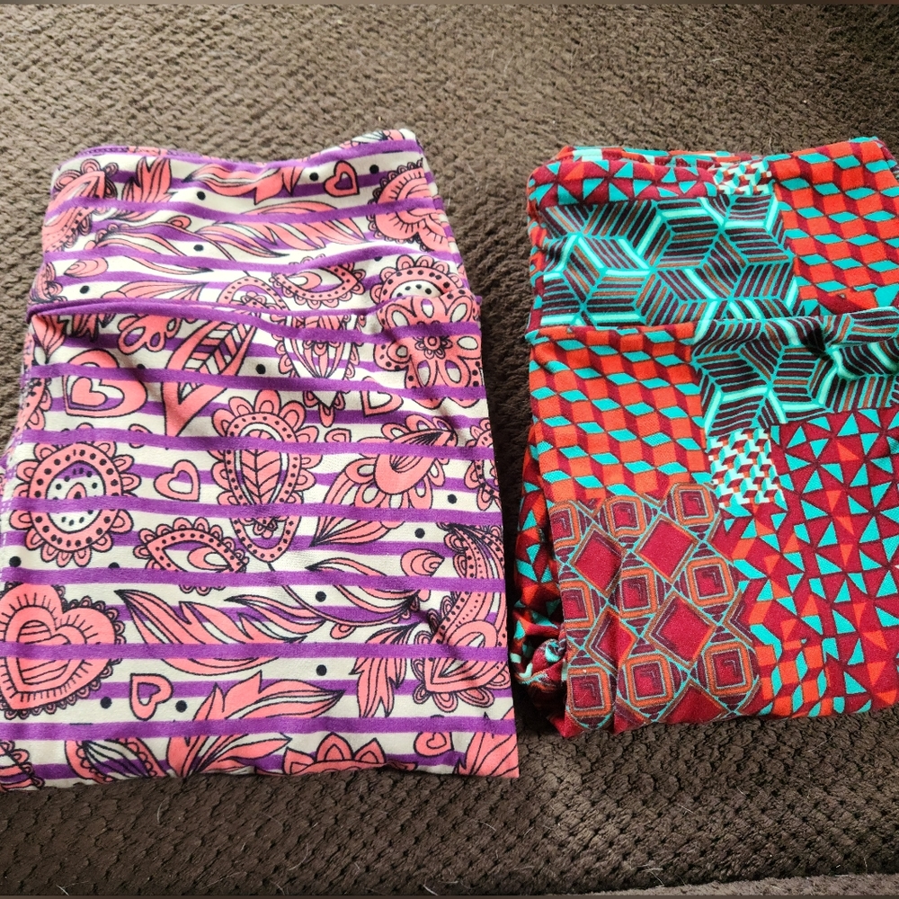2 pairs of  lularoe leggings